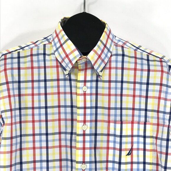 Nautica Short Sleeve Button Down Shirt Men's Large 100% Cotton Wrinkle Resistant - Picture 2 of 10